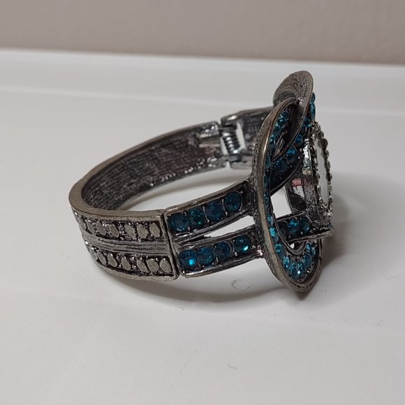 Analog Figaro Watch With Blue Plastic Stones - Picture 9 of 11